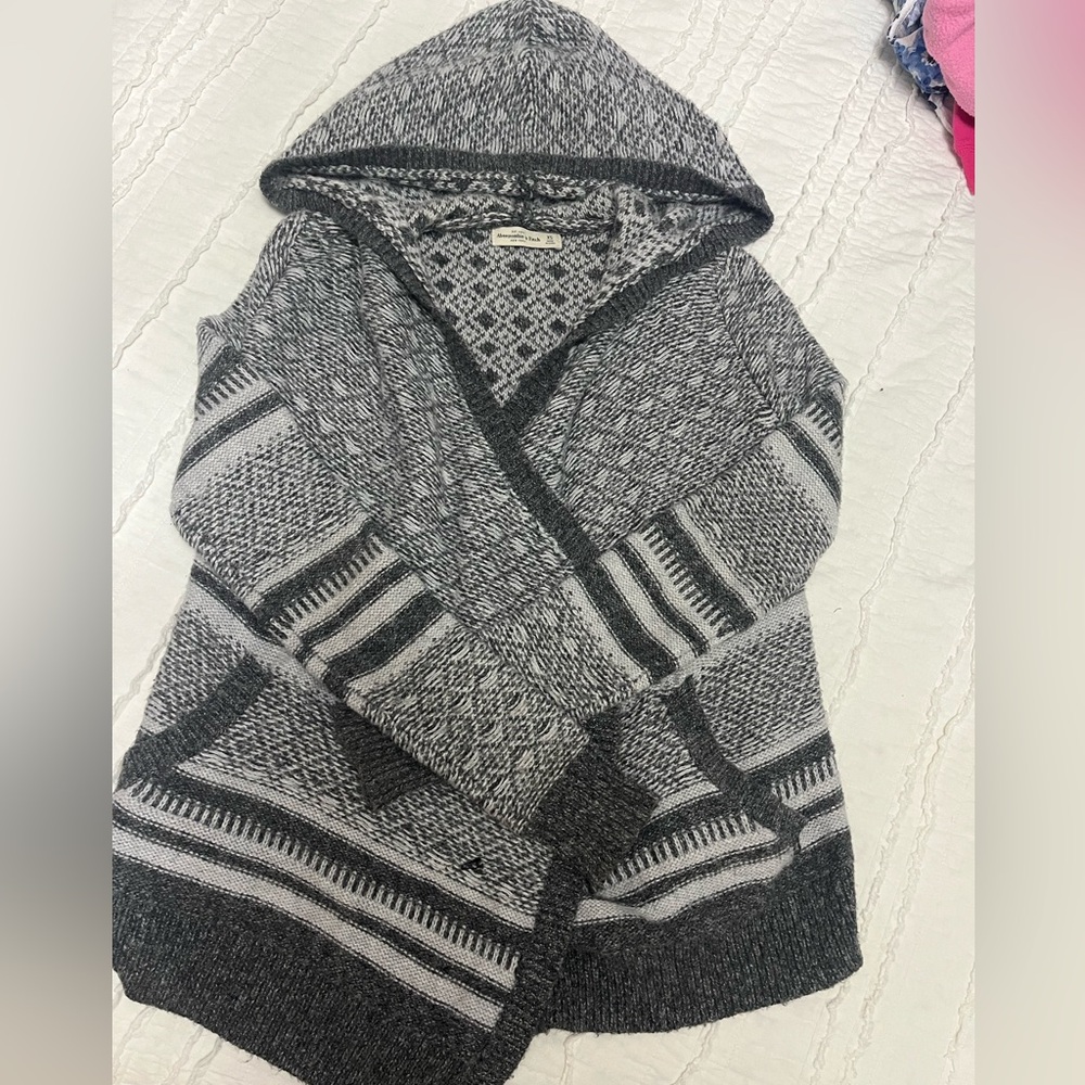 Abercrombie & Fitch Black and White Hooded Cardigan